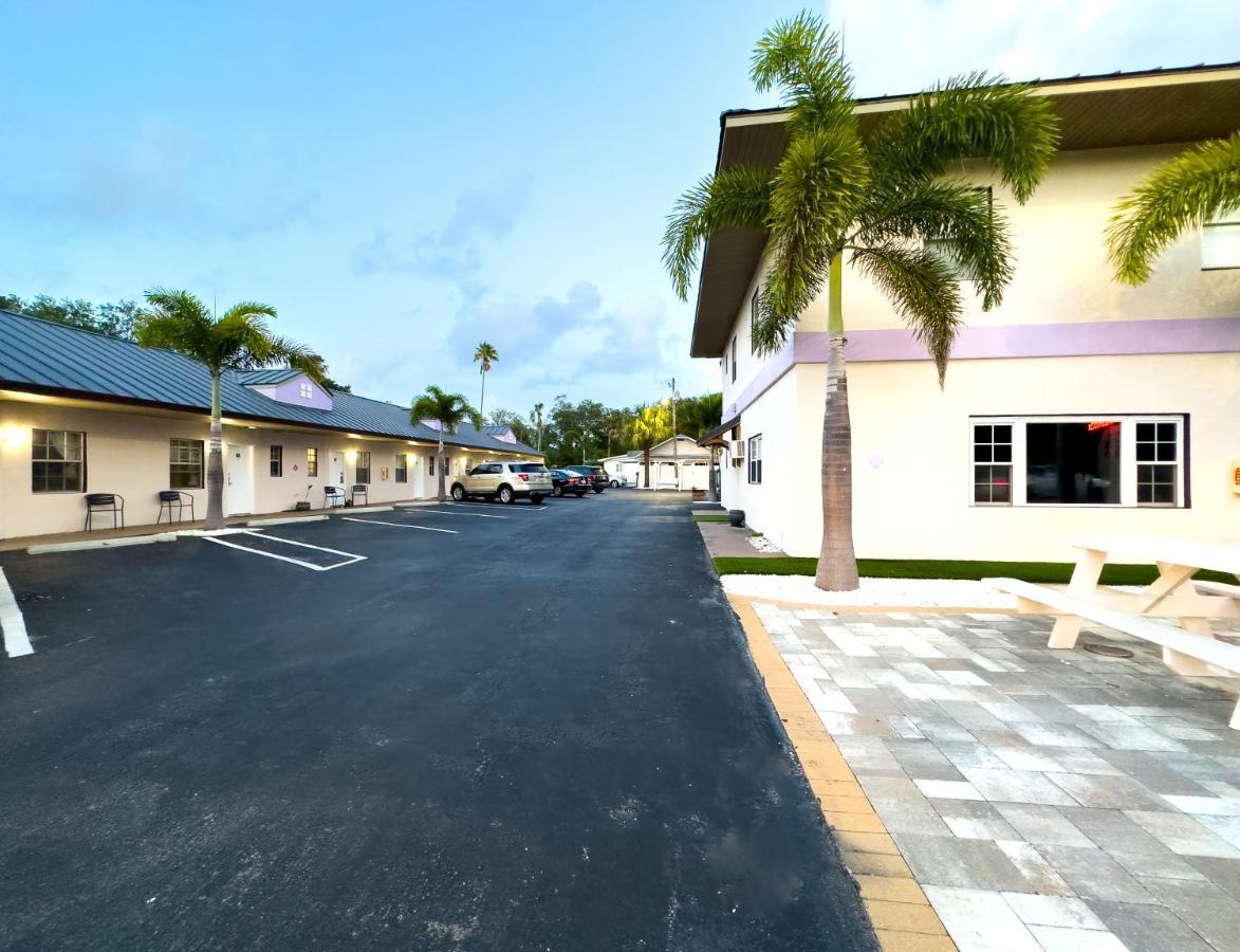 1K Bed Studio Apt With Shared Pool 06 Clearwater Exterior foto